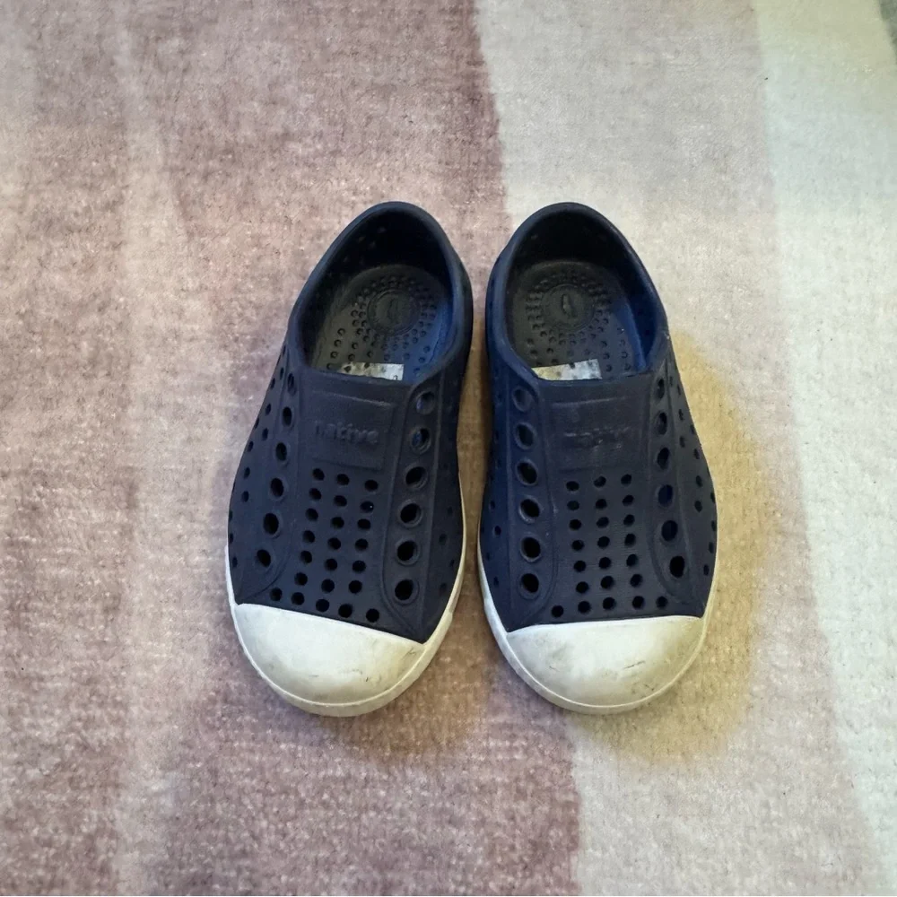 🚨Native Jefferson Regatta Blue Slip On Shoes - 5T
